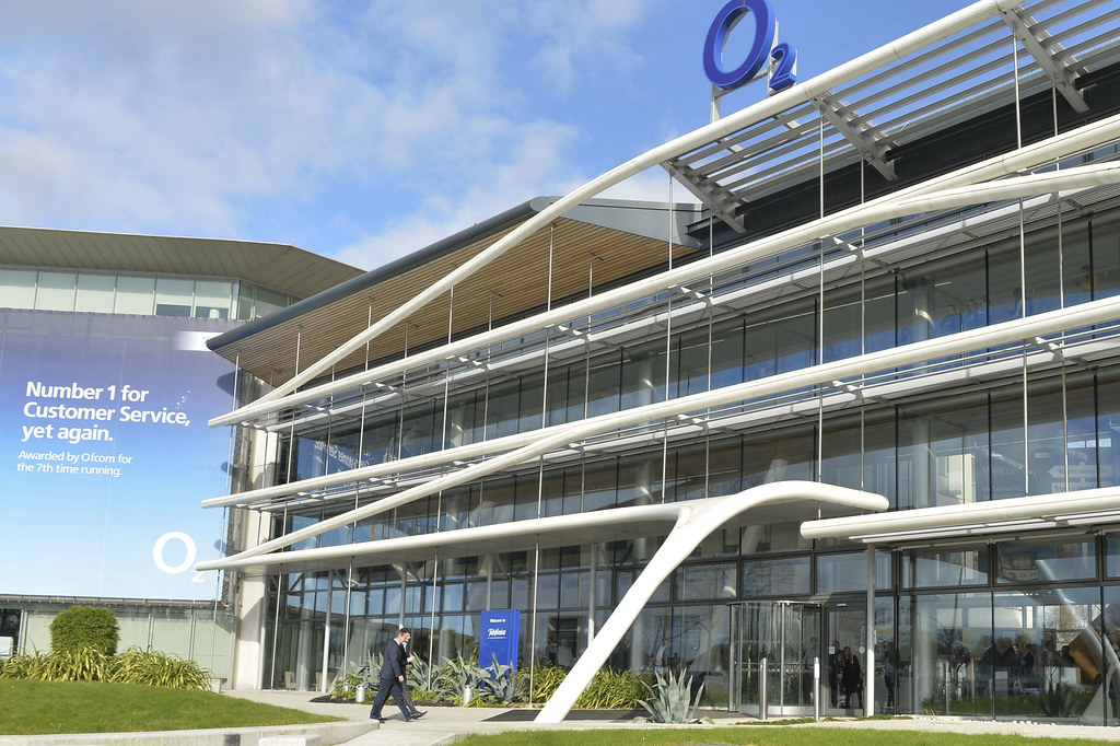 Slough taxi to O2 slough | Viking Cars 511 Slough